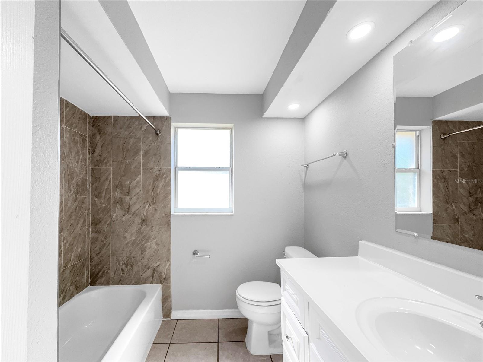 Image 9 of 16 For 928 Parkwood Drive