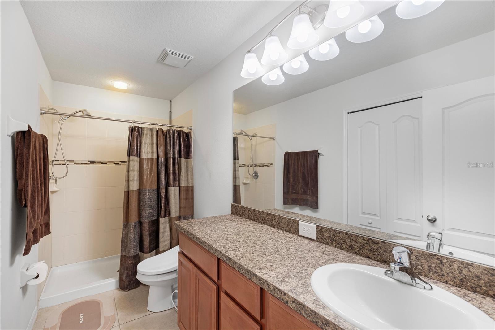 Image 24 of 44 For 5218 Bay Isle Circle
