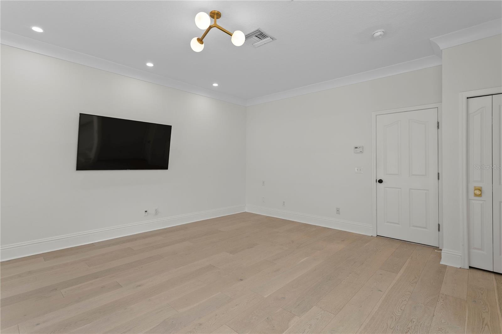 Image 4 of 57 For 1441 Harbour Walk Road