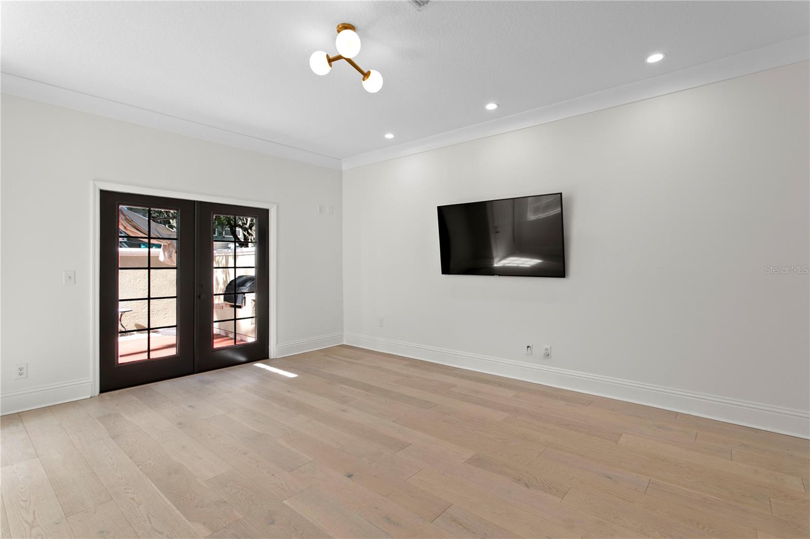 Image 8 of 57 For 1441 Harbour Walk Road