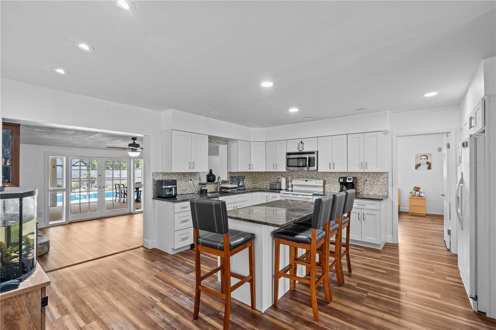 Image 10 of 44 For 615 Echo Drive