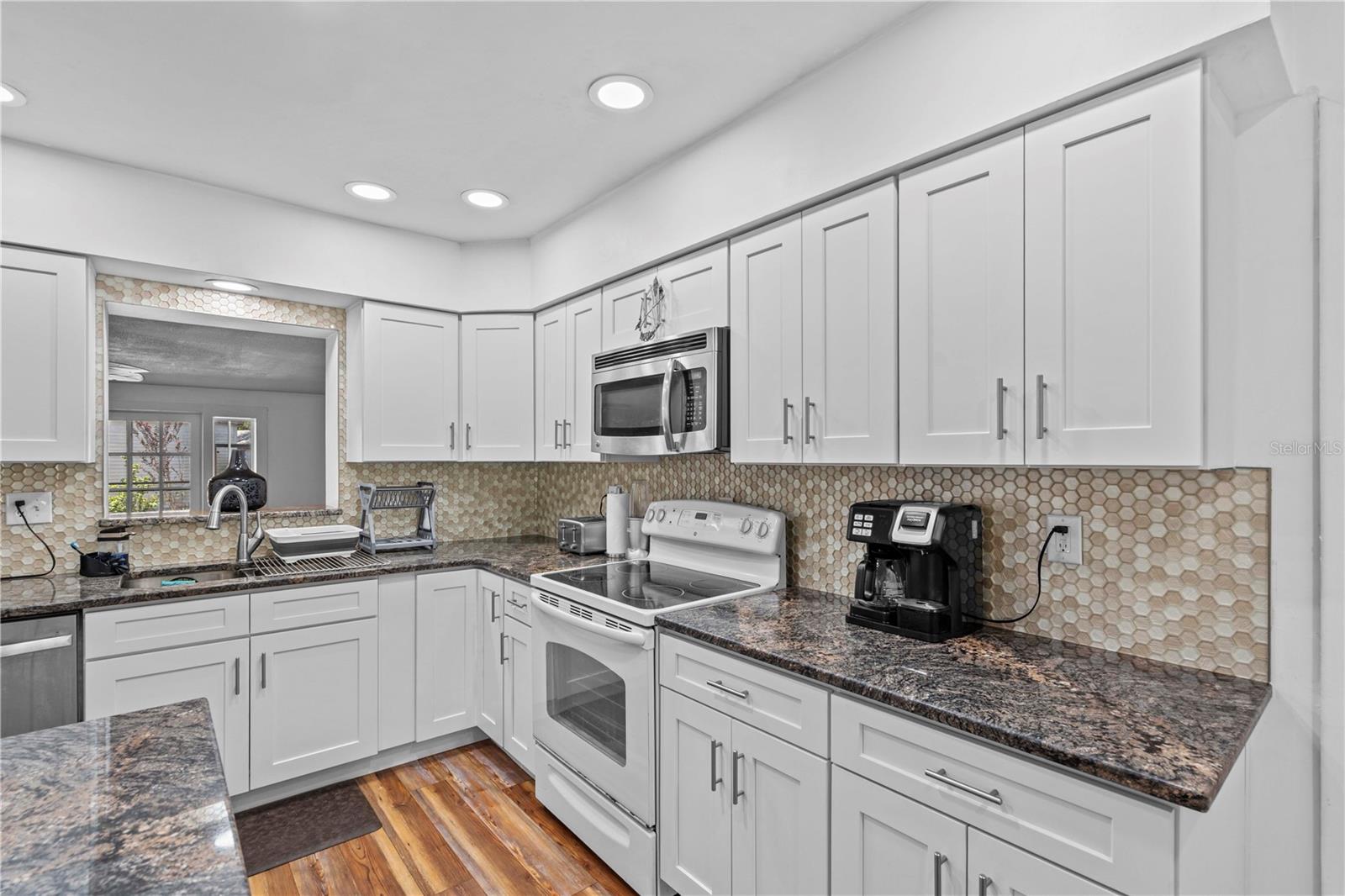 Image 11 of 44 For 615 Echo Drive