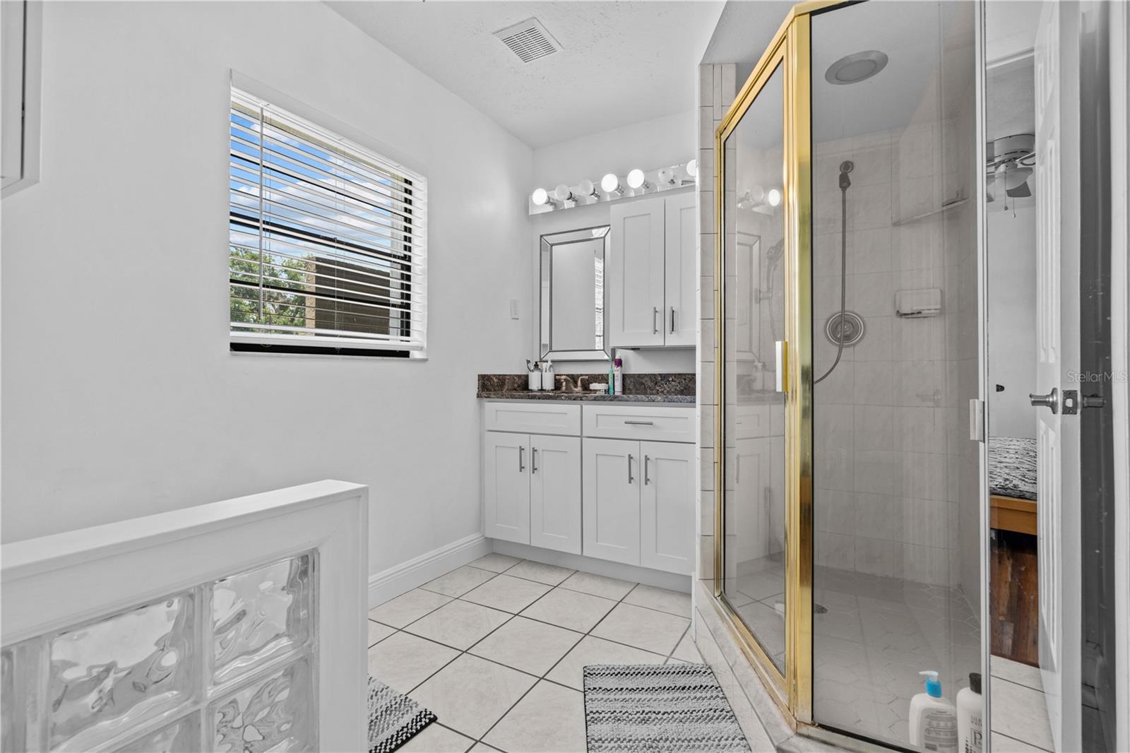 Image 15 of 44 For 615 Echo Drive