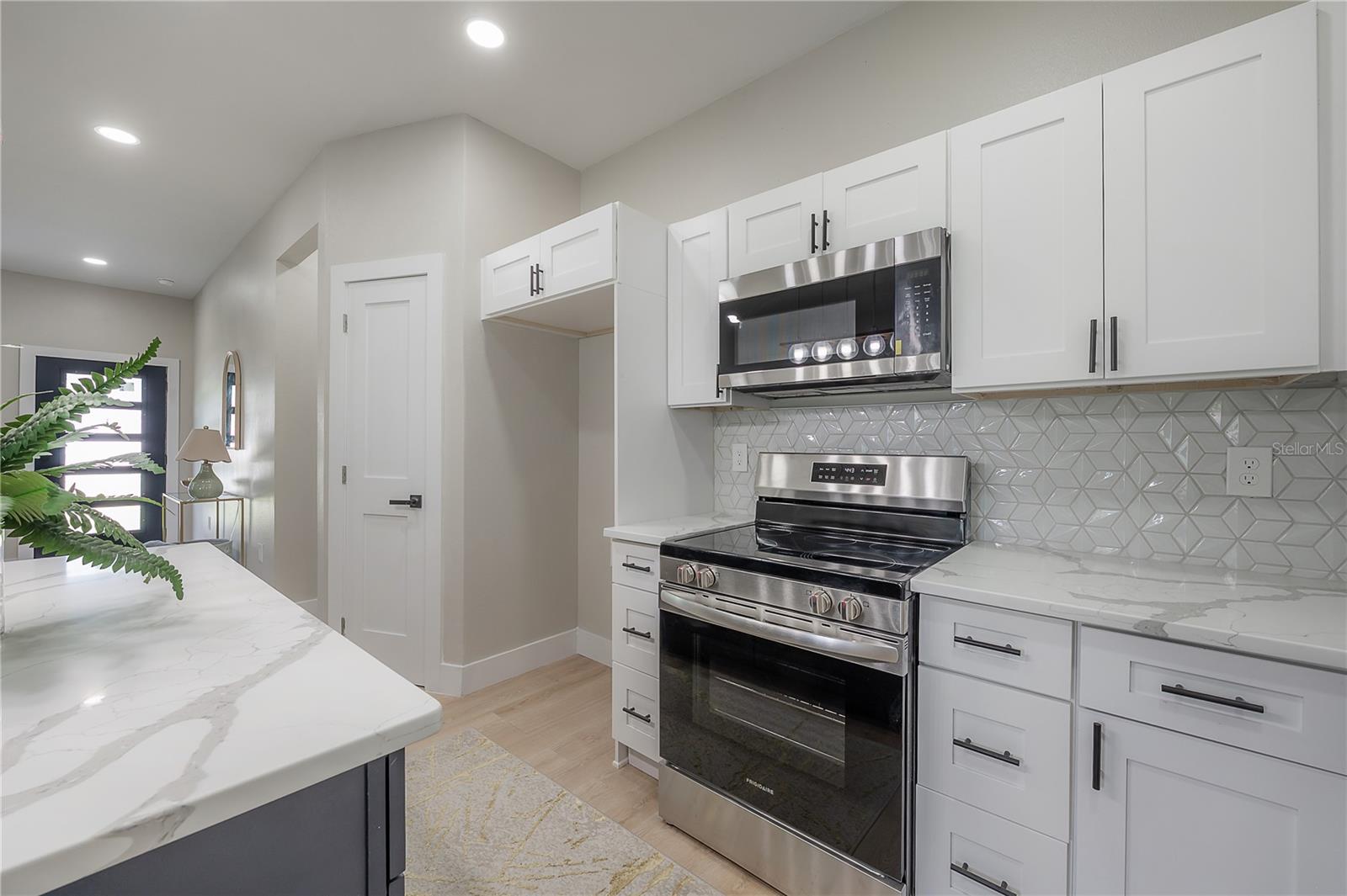 Image 12 of 33 For 6215 44th Street