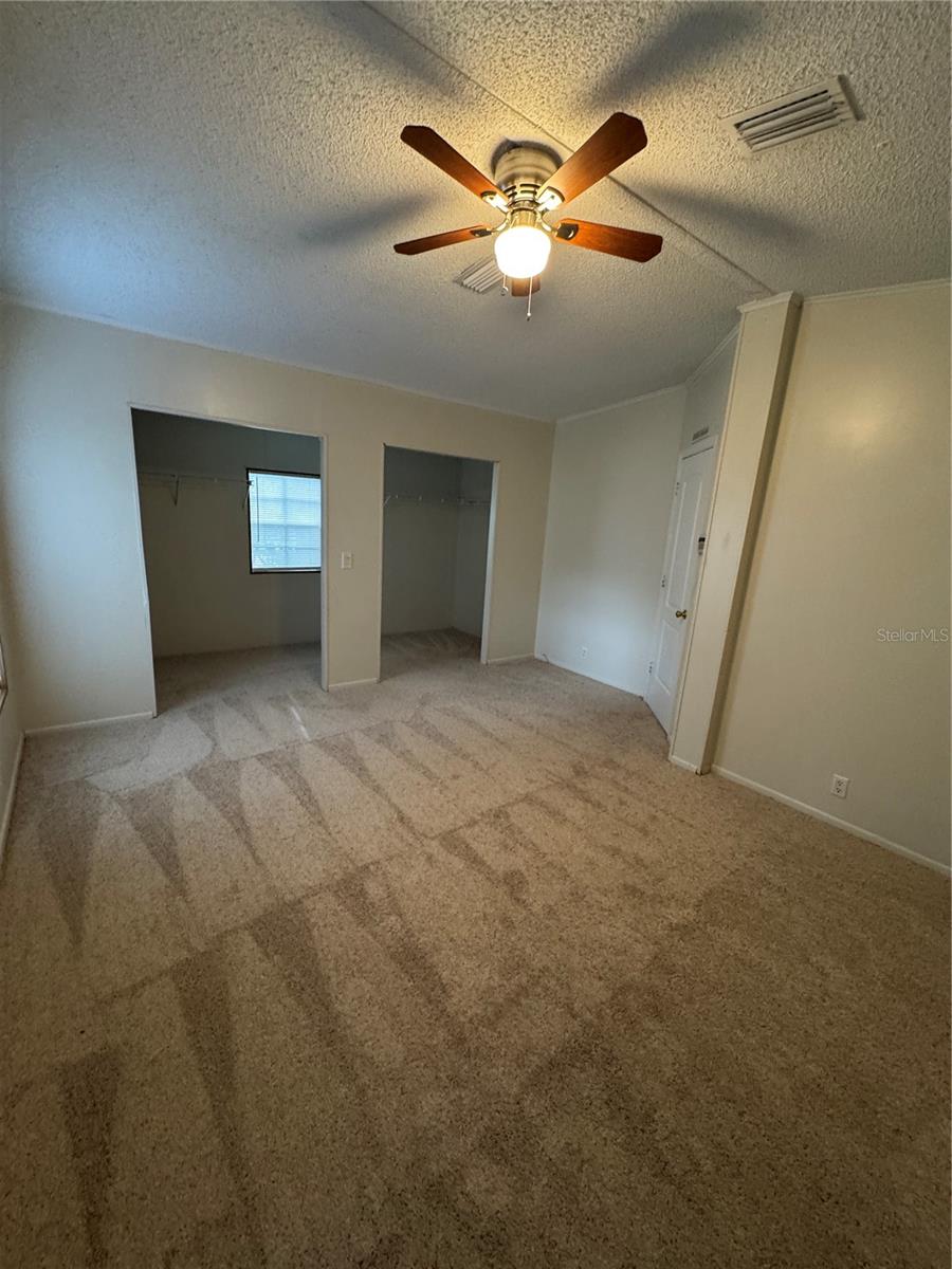 Image 11 of 24 For 5701 33rd Court