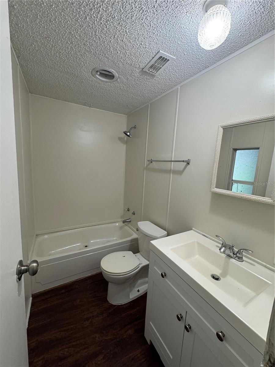 Image 18 of 24 For 5701 33rd Court
