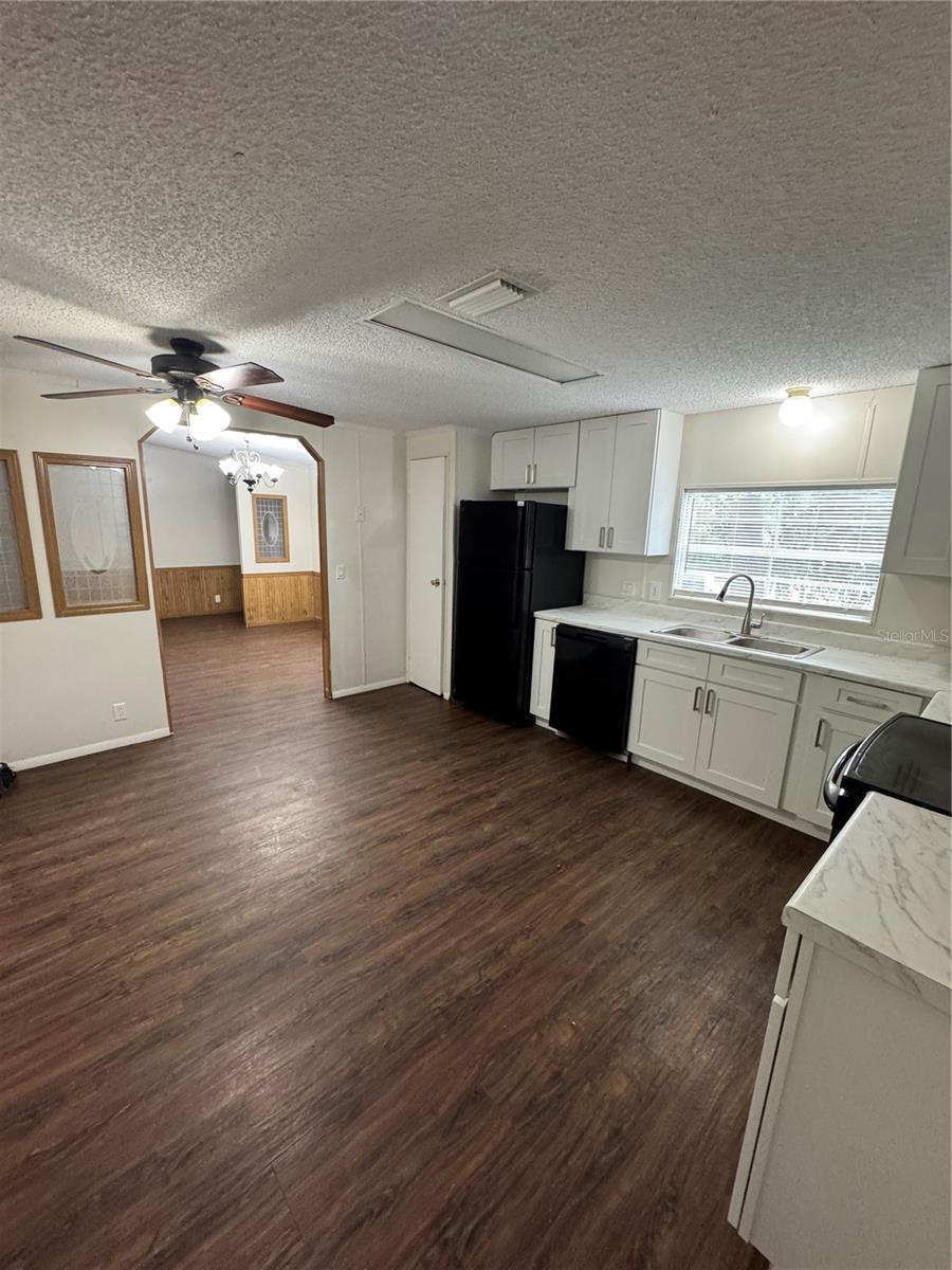 Image 7 of 24 For 5701 33rd Court