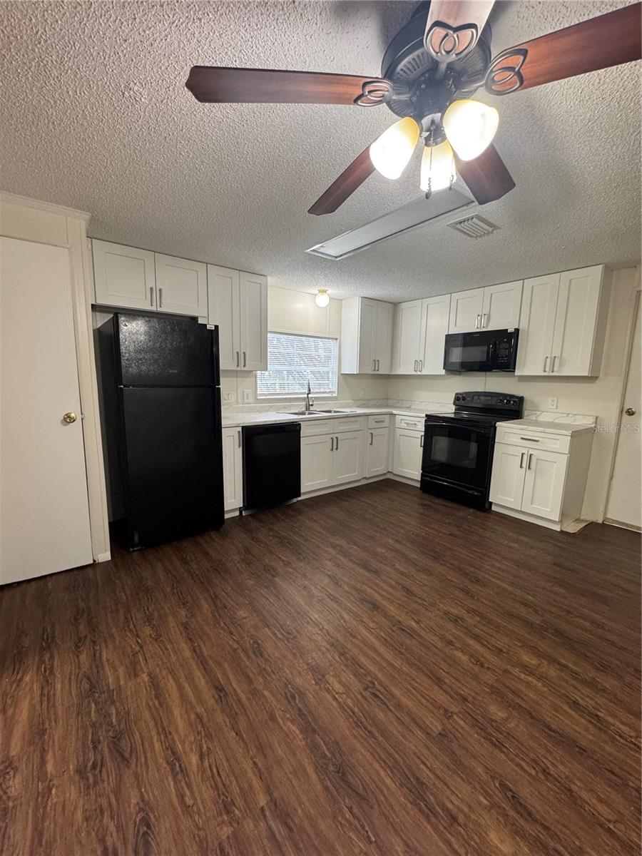 Image 8 of 24 For 5701 33rd Court