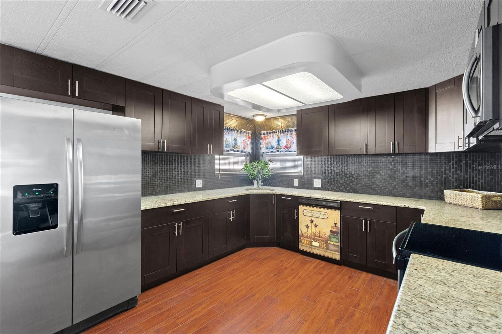 Image 21 of 52 For 245 Pelican Drive N
