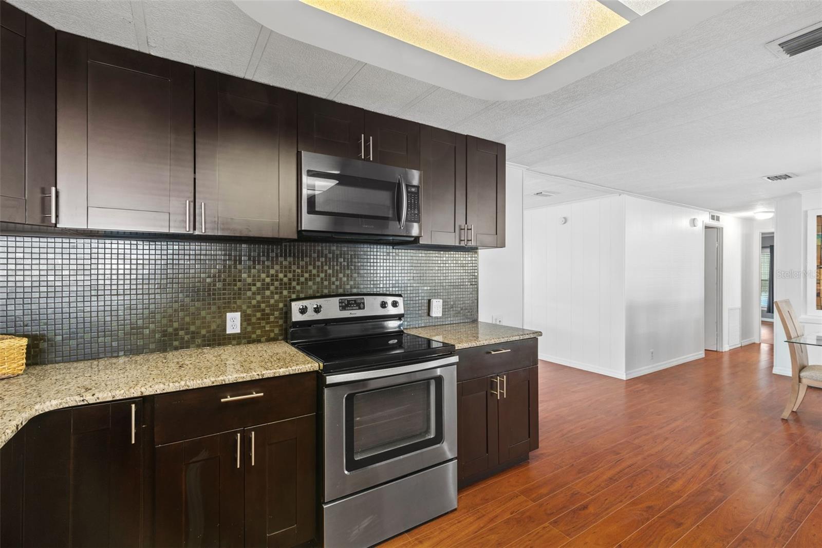 Image 22 of 52 For 245 Pelican Drive N
