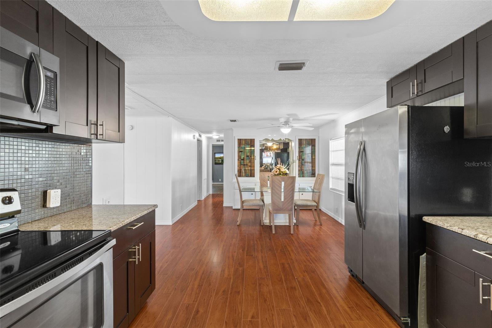 Image 5 of 52 For 245 Pelican Drive N