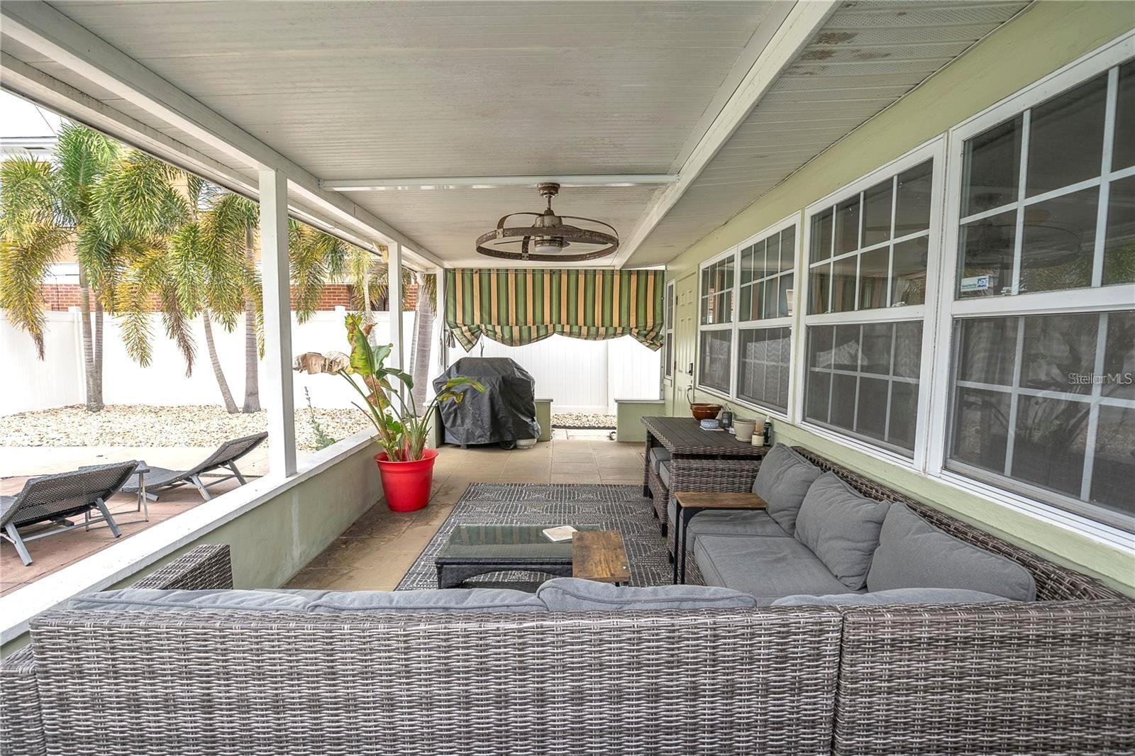Image 3 of 25 For 185 22nd Avenue N