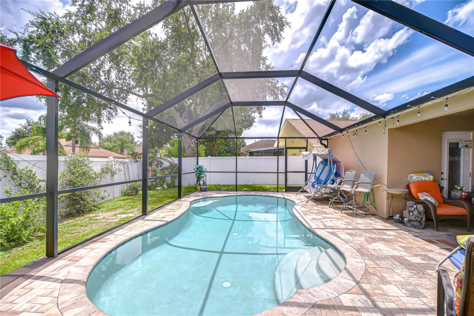 Image 17 of 35 For 24510 Landing Drive
