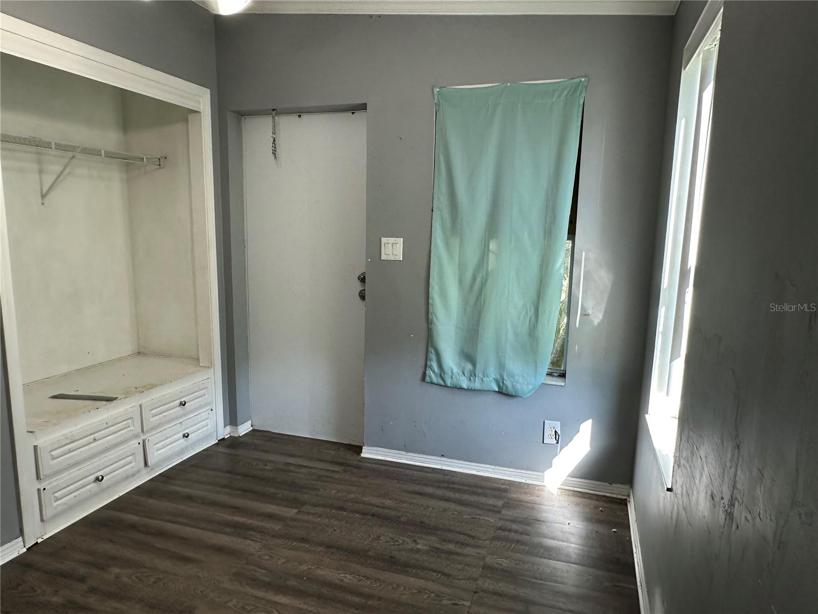 Image 14 of 21 For 12408 Elnora Drive