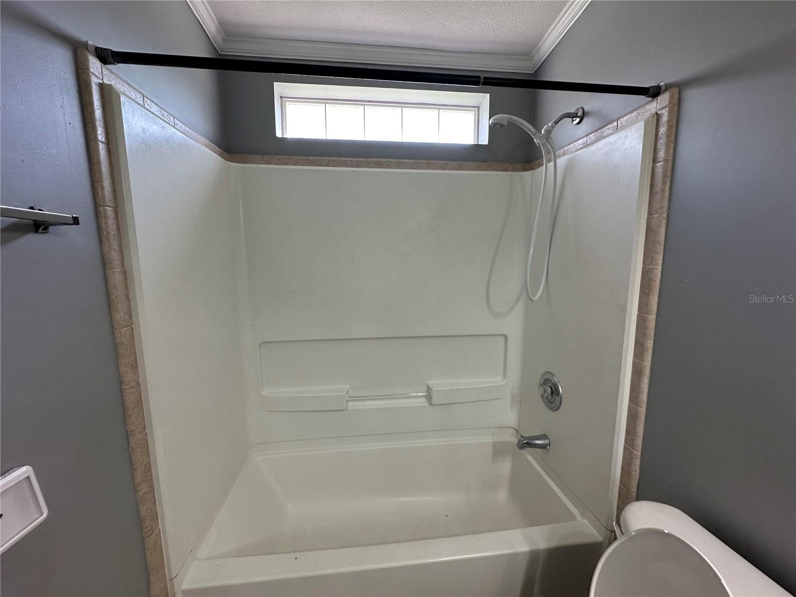 Image 16 of 21 For 12408 Elnora Drive