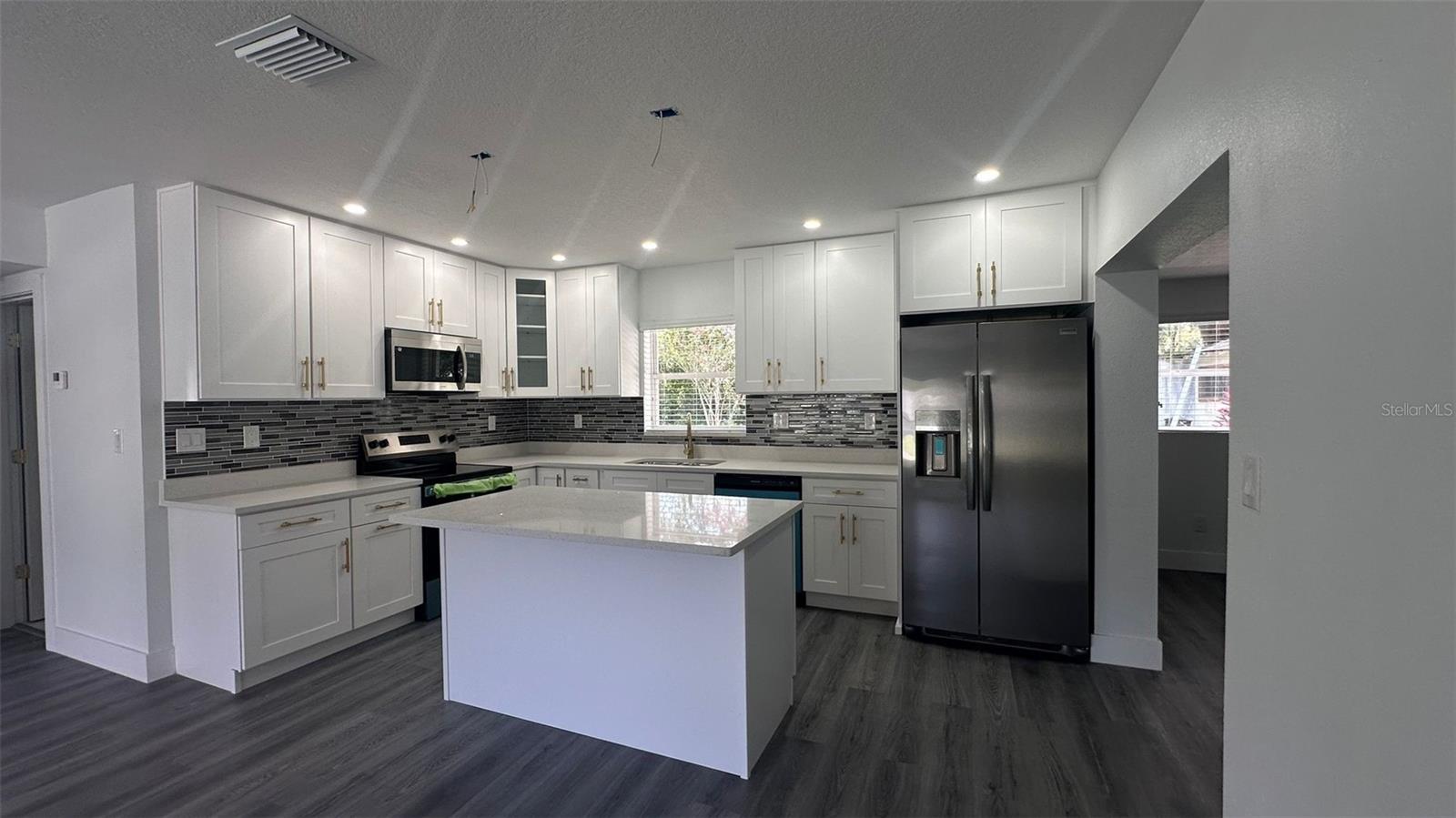 Image 12 of 61 For 125 Arkwright Drive