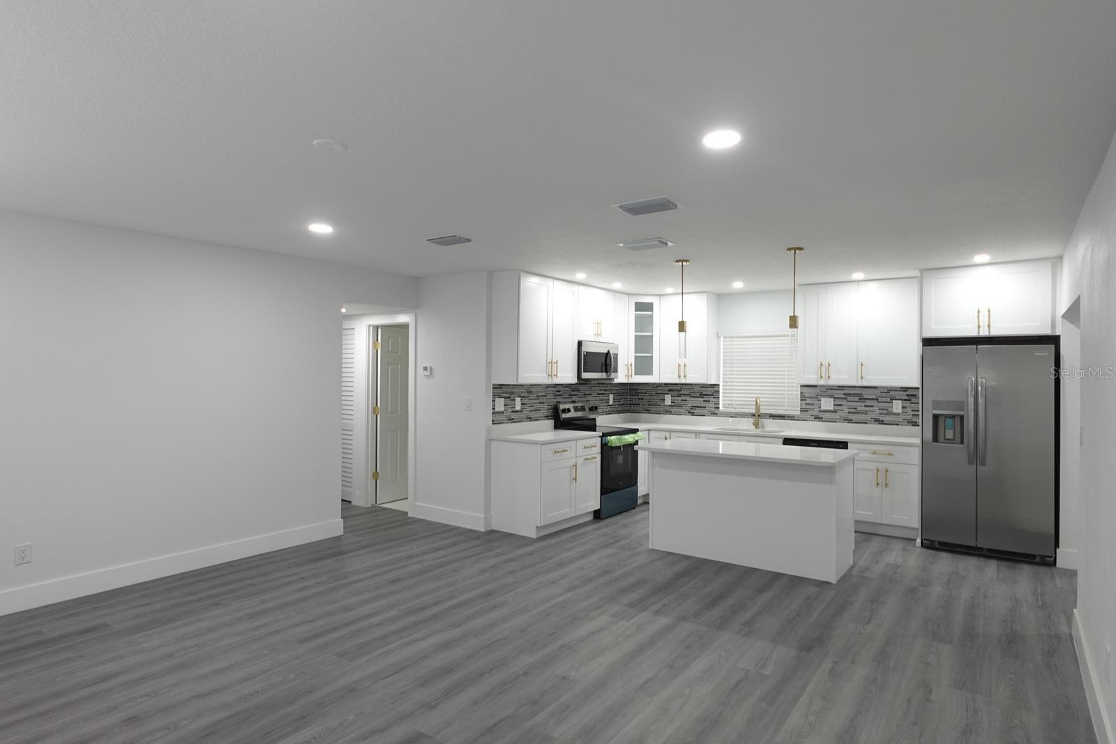 Image 6 of 61 For 125 Arkwright Drive
