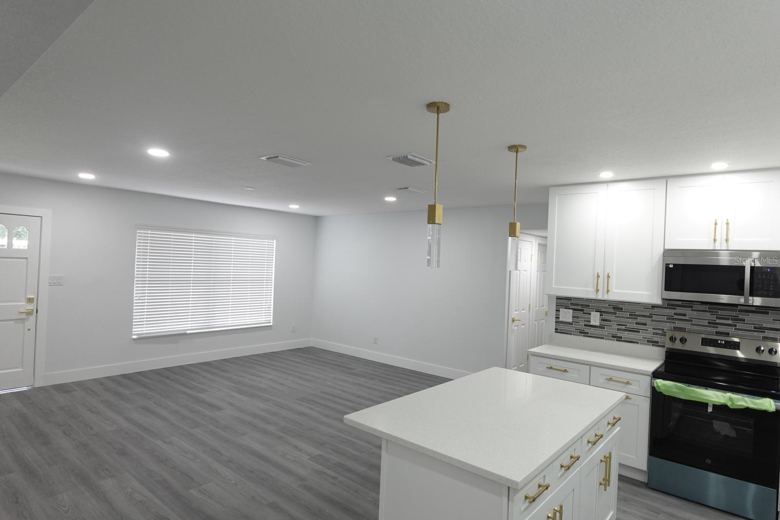 Image 8 of 61 For 125 Arkwright Drive