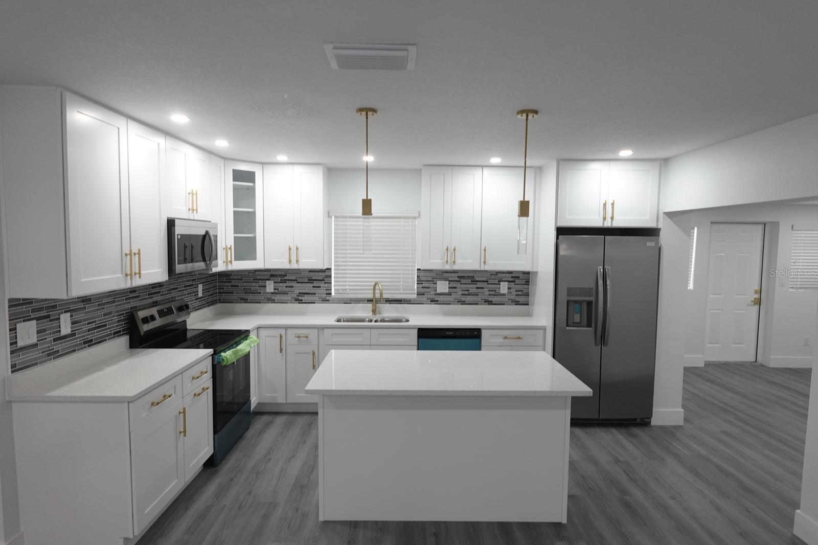 Image 9 of 61 For 125 Arkwright Drive