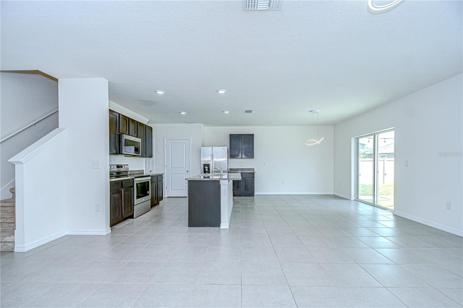 Image 10 of 32 For 1382 Crescent Hoop Way