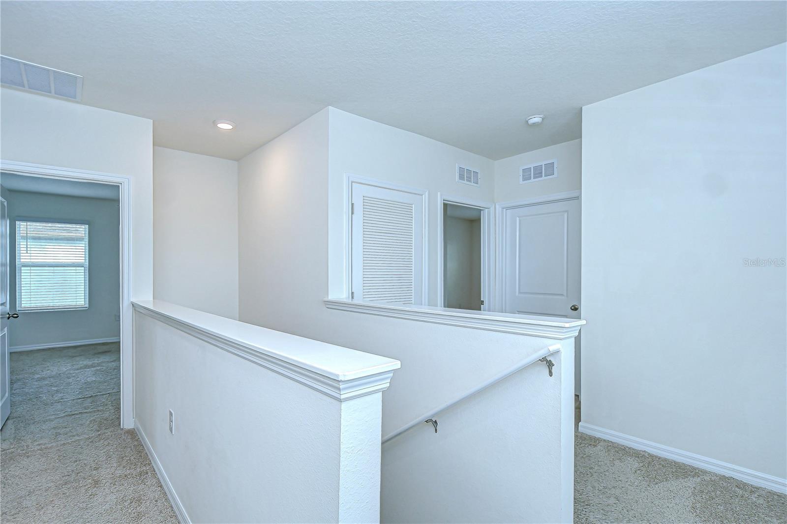 Image 14 of 32 For 1382 Crescent Hoop Way
