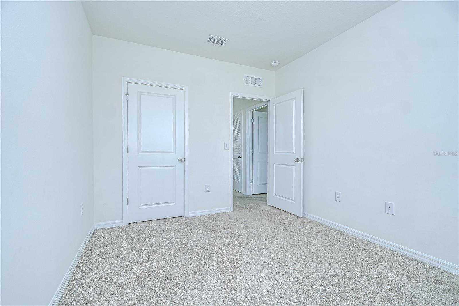 Image 22 of 32 For 1382 Crescent Hoop Way