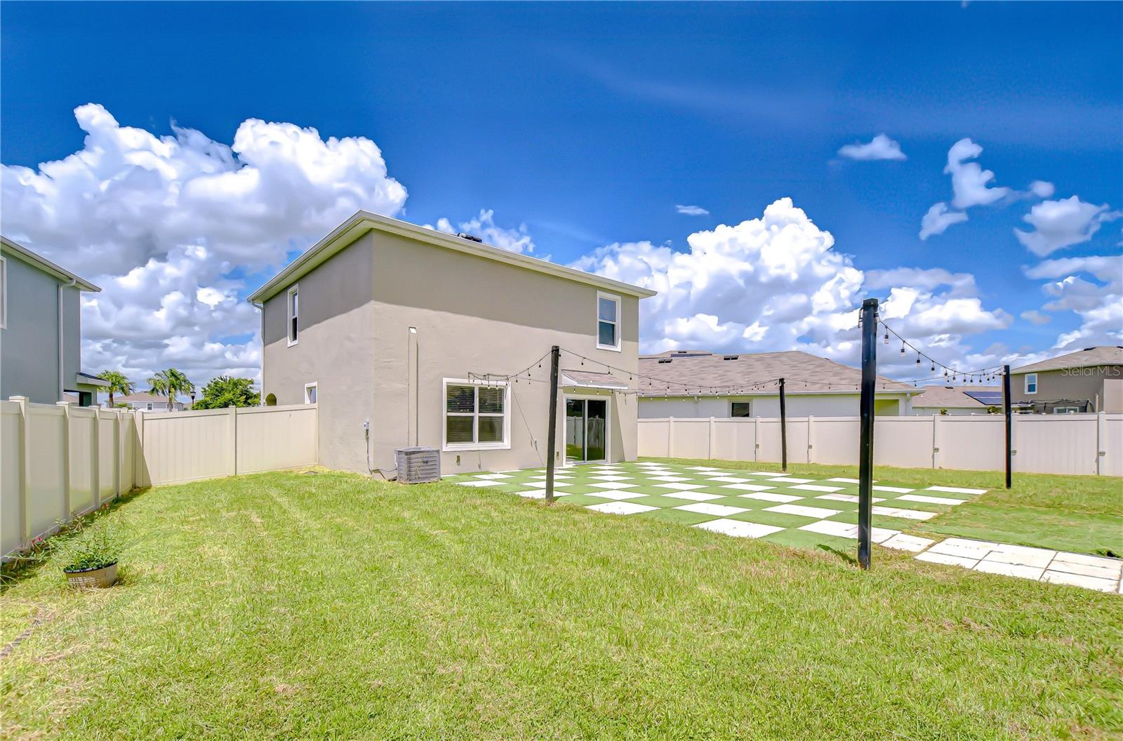 Image 4 of 32 For 1382 Crescent Hoop Way
