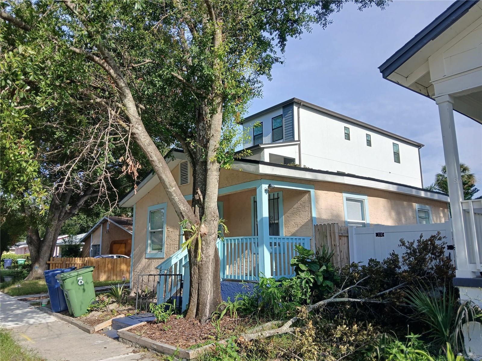 Image 2 of 67 For 1736 Cherry Street