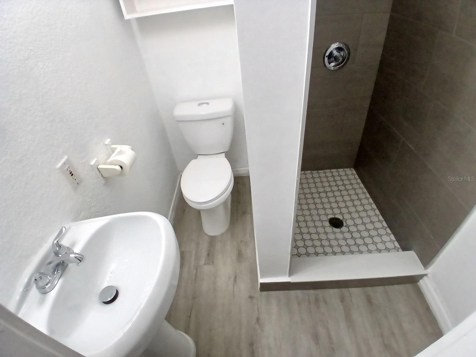 Image 65 of 67 For 1736 Cherry Street