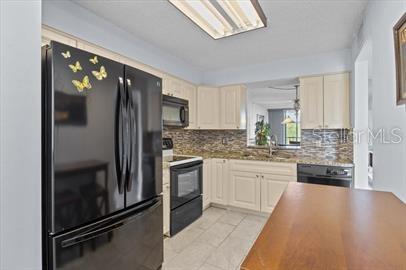 Image 8 of 39 For 900 Cove Cay Drive 2d