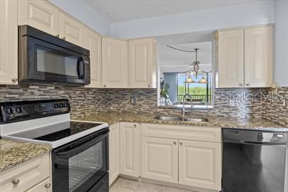 Image 9 of 39 For 900 Cove Cay Drive 2d