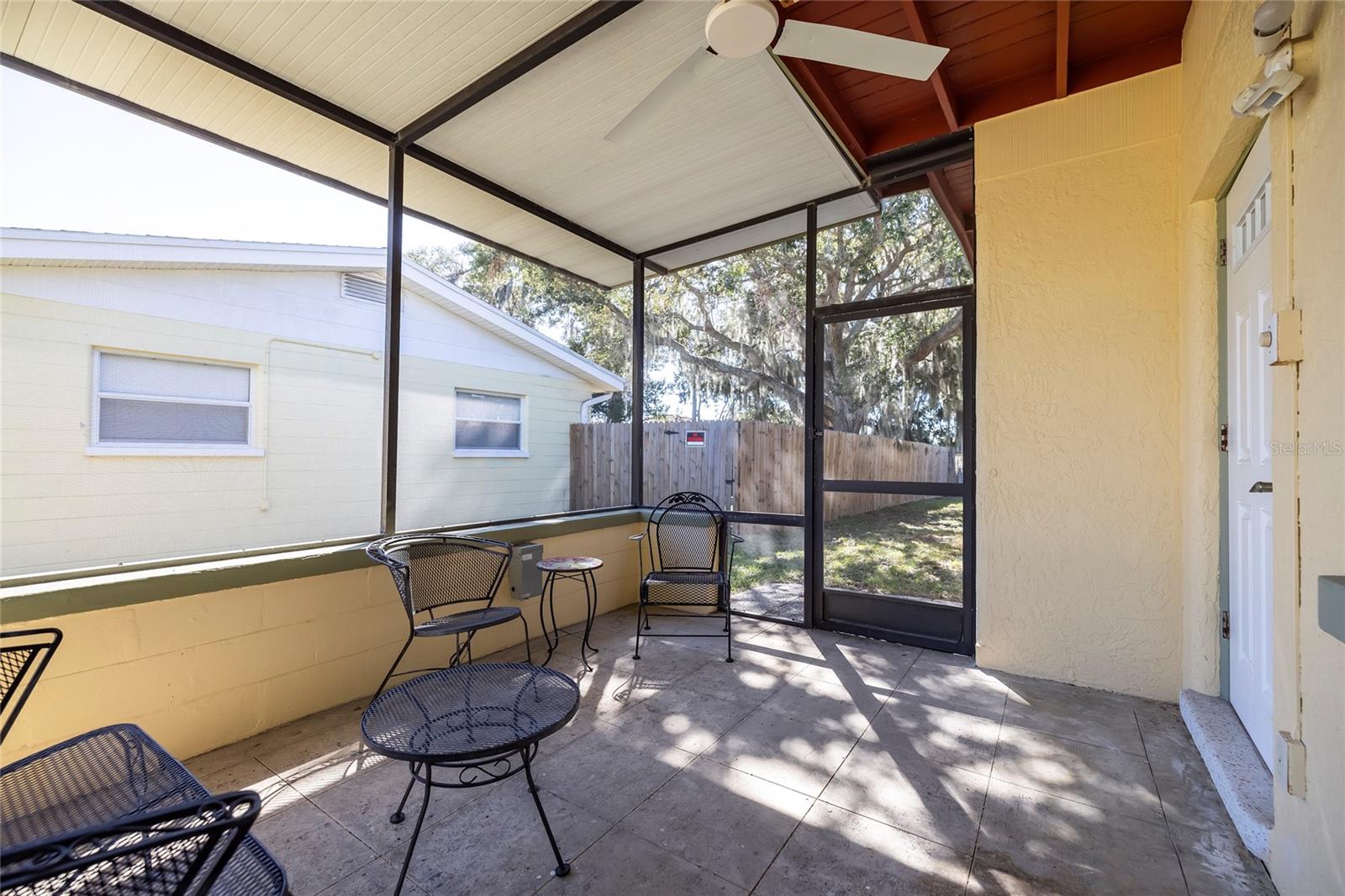 Image 11 of 21 For 10256 51st Avenue N