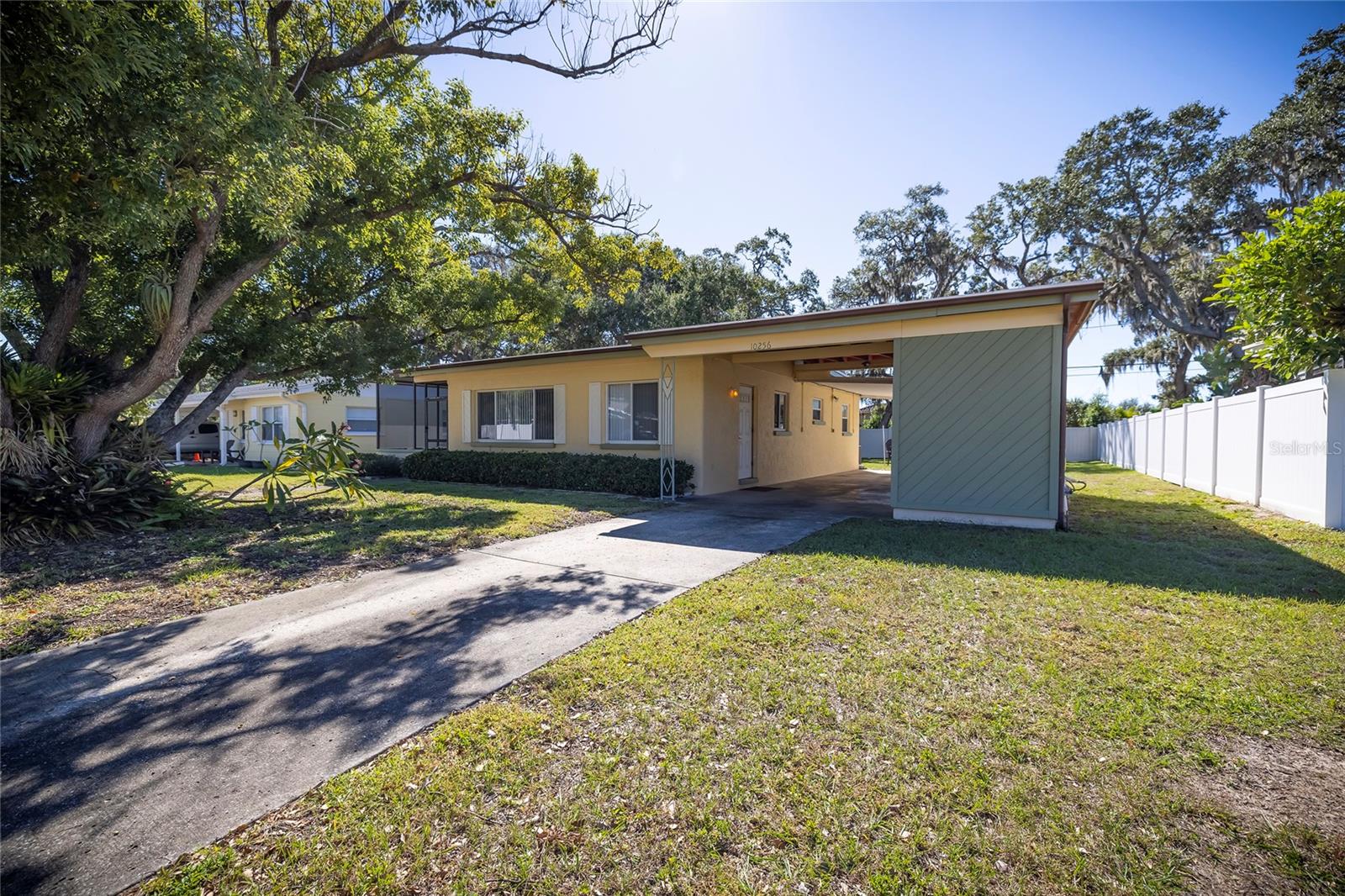 Image 19 of 21 For 10256 51st Avenue N