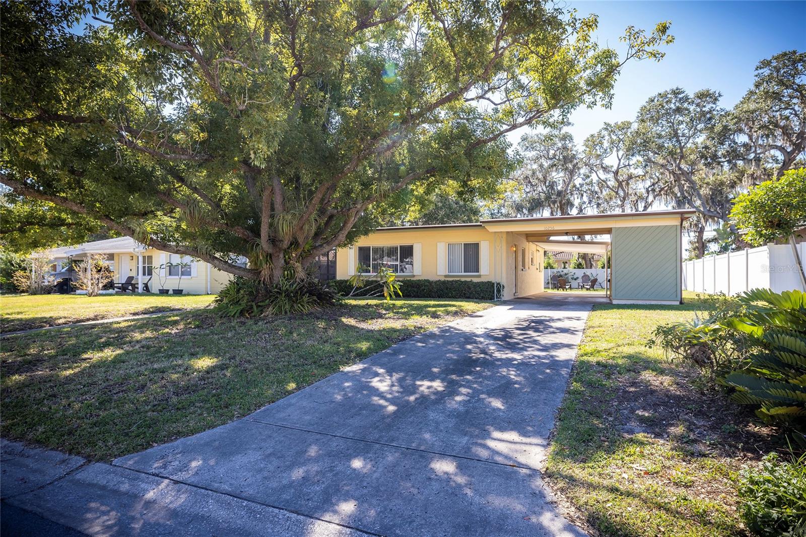 Image 20 of 21 For 10256 51st Avenue N