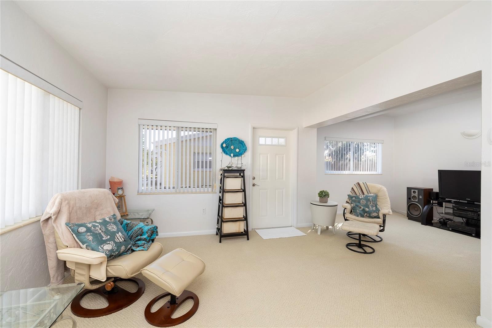 Image 7 of 21 For 10256 51st Avenue N
