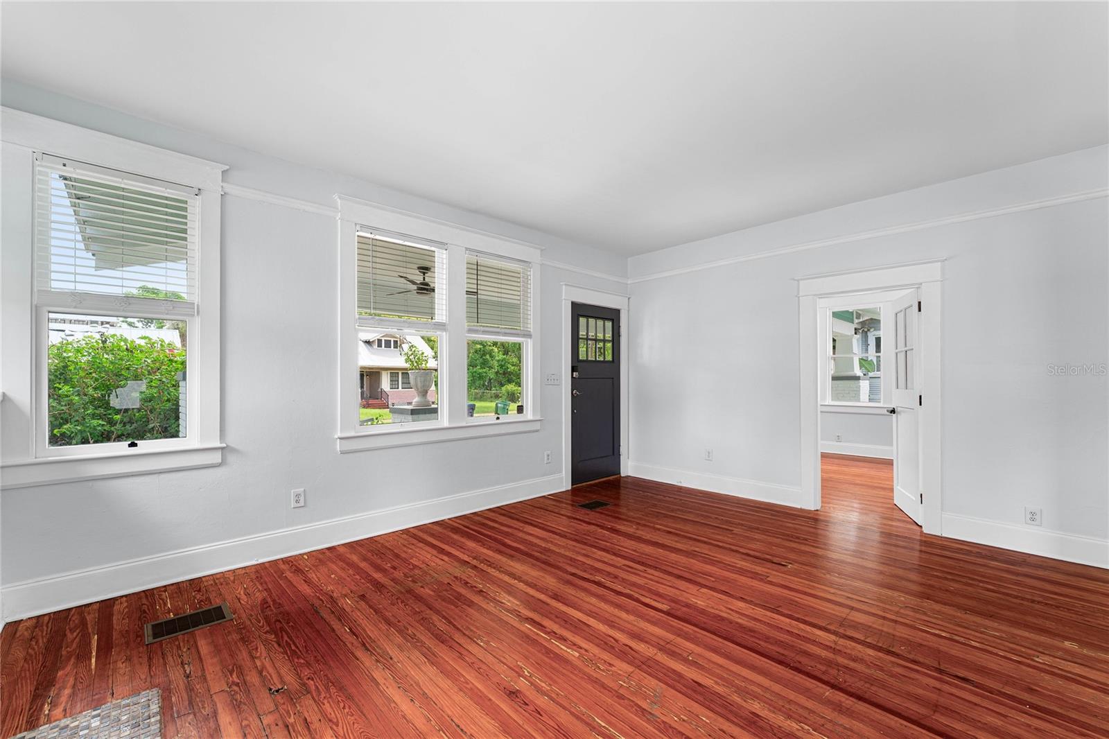 Image 10 of 35 For 2908 Central Avenue