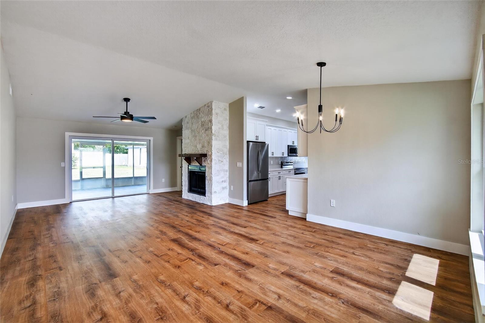 Image 10 of 91 For 747 Stillview Circle