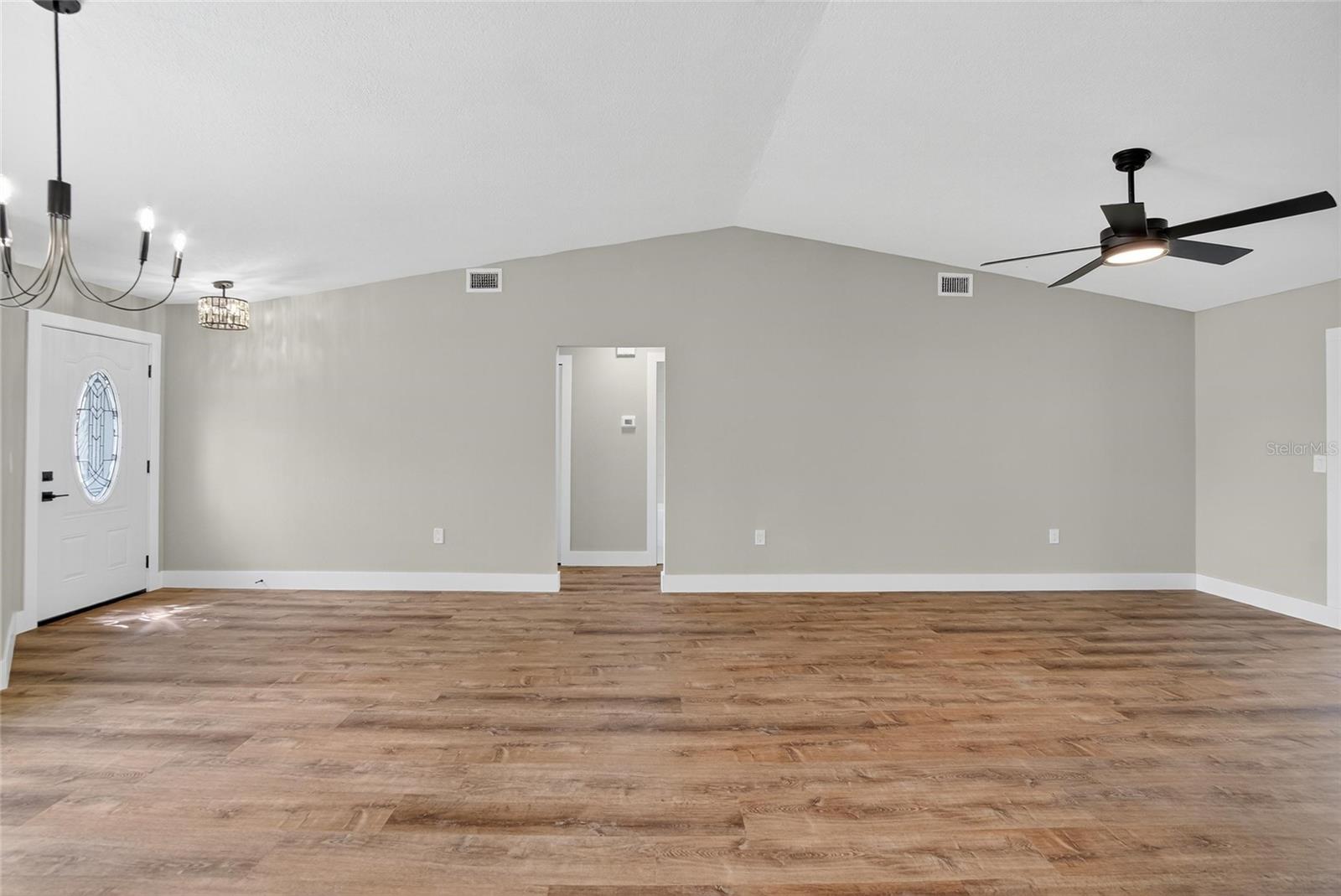 Image 29 of 91 For 747 Stillview Circle