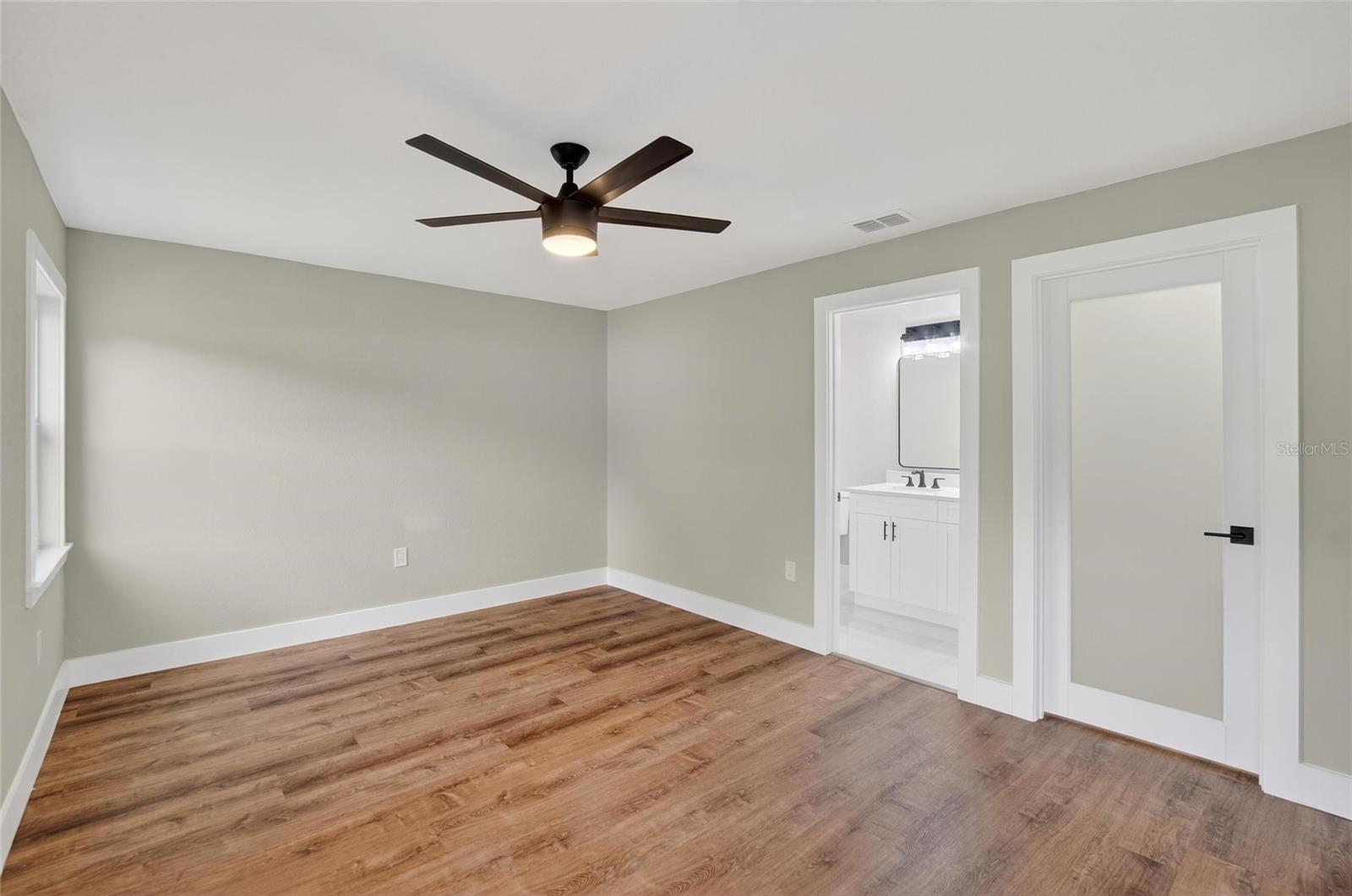 Image 33 of 91 For 747 Stillview Circle