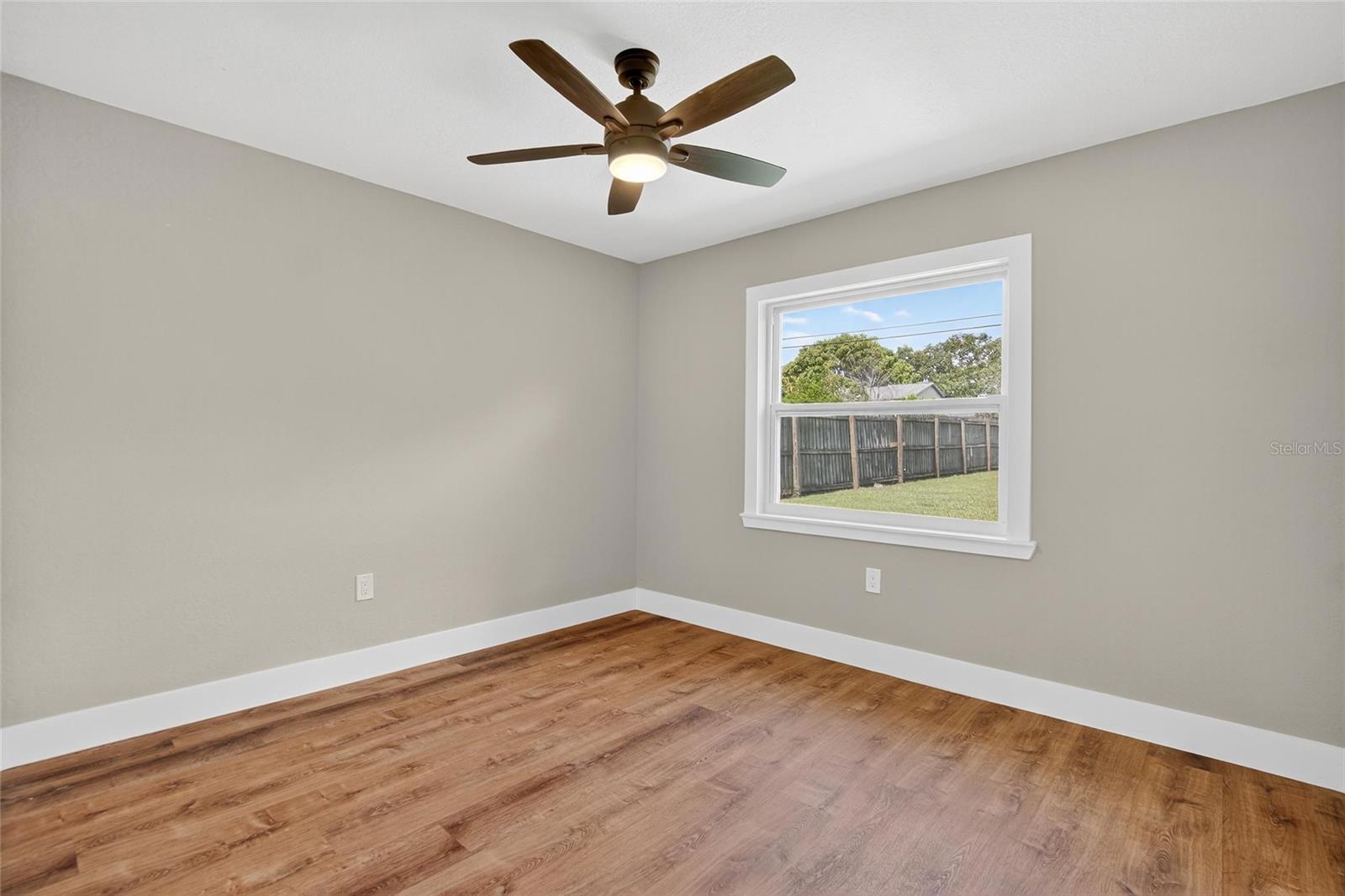 Image 42 of 91 For 747 Stillview Circle