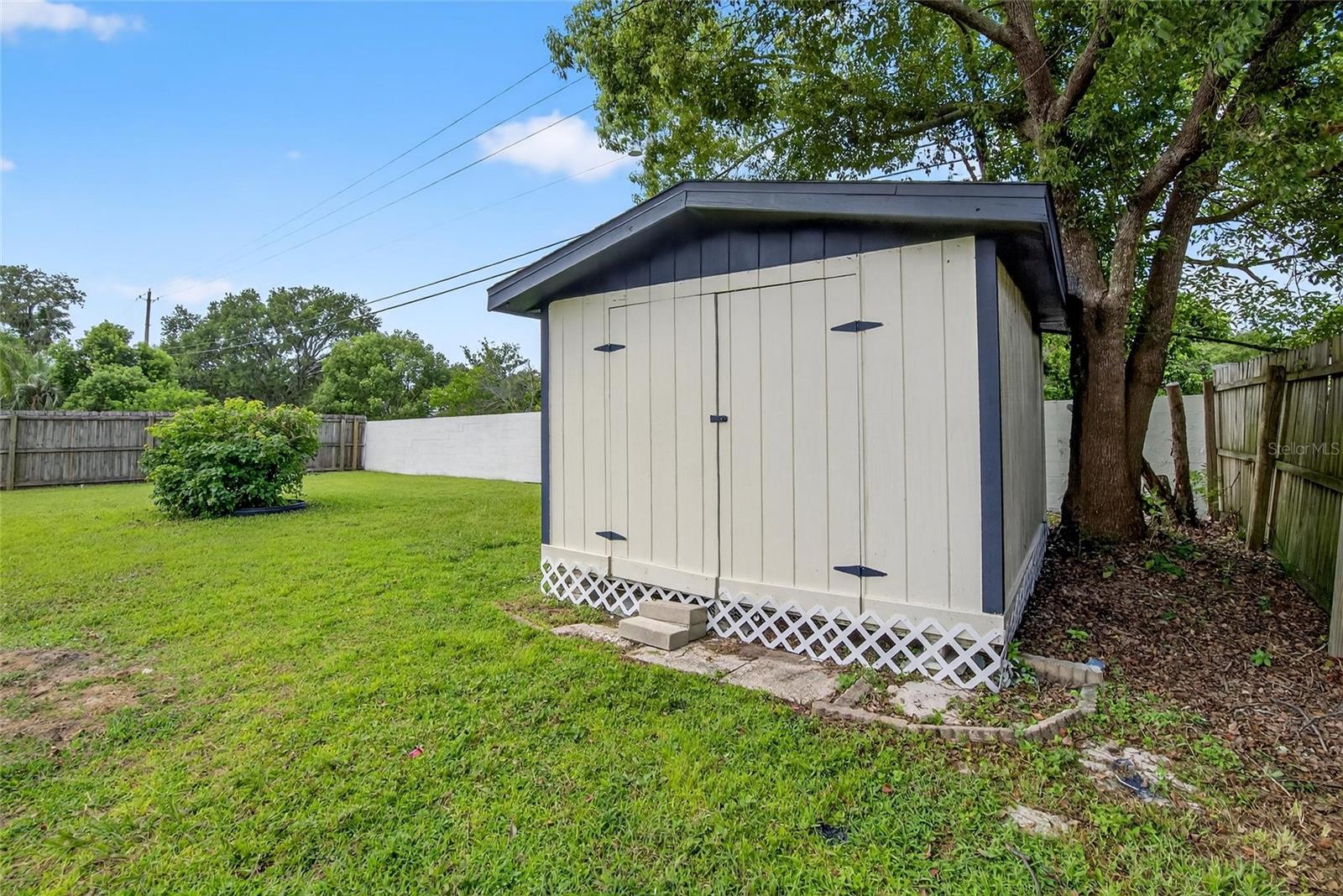 Image 61 of 91 For 747 Stillview Circle