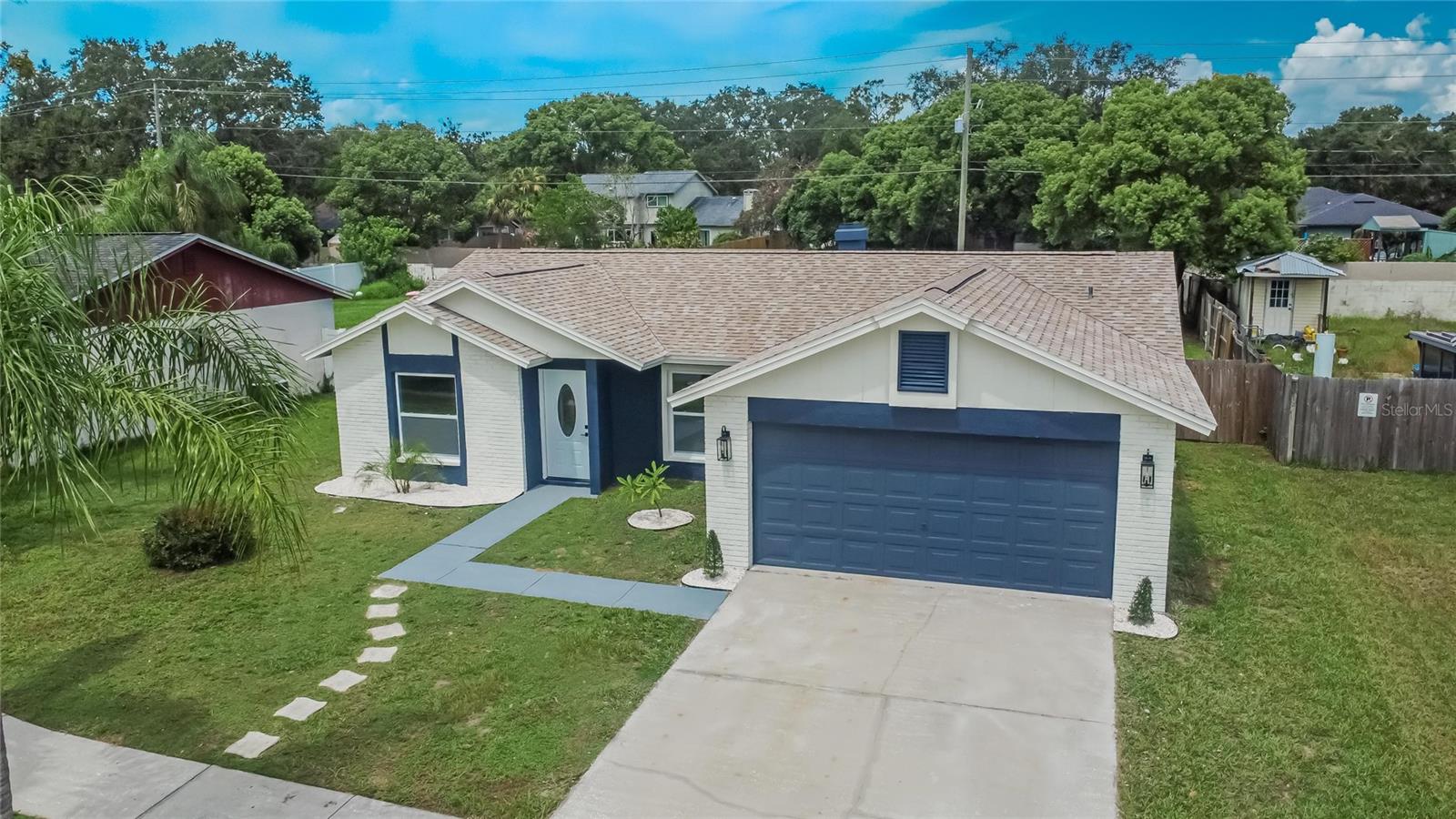 Image 76 of 91 For 747 Stillview Circle