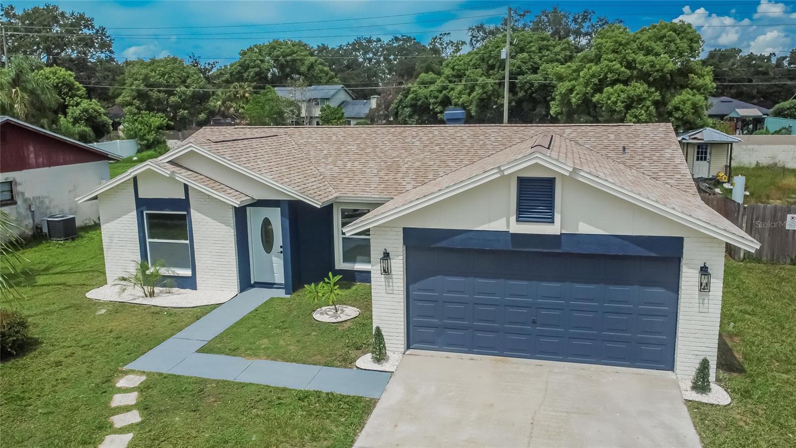 Image 77 of 91 For 747 Stillview Circle