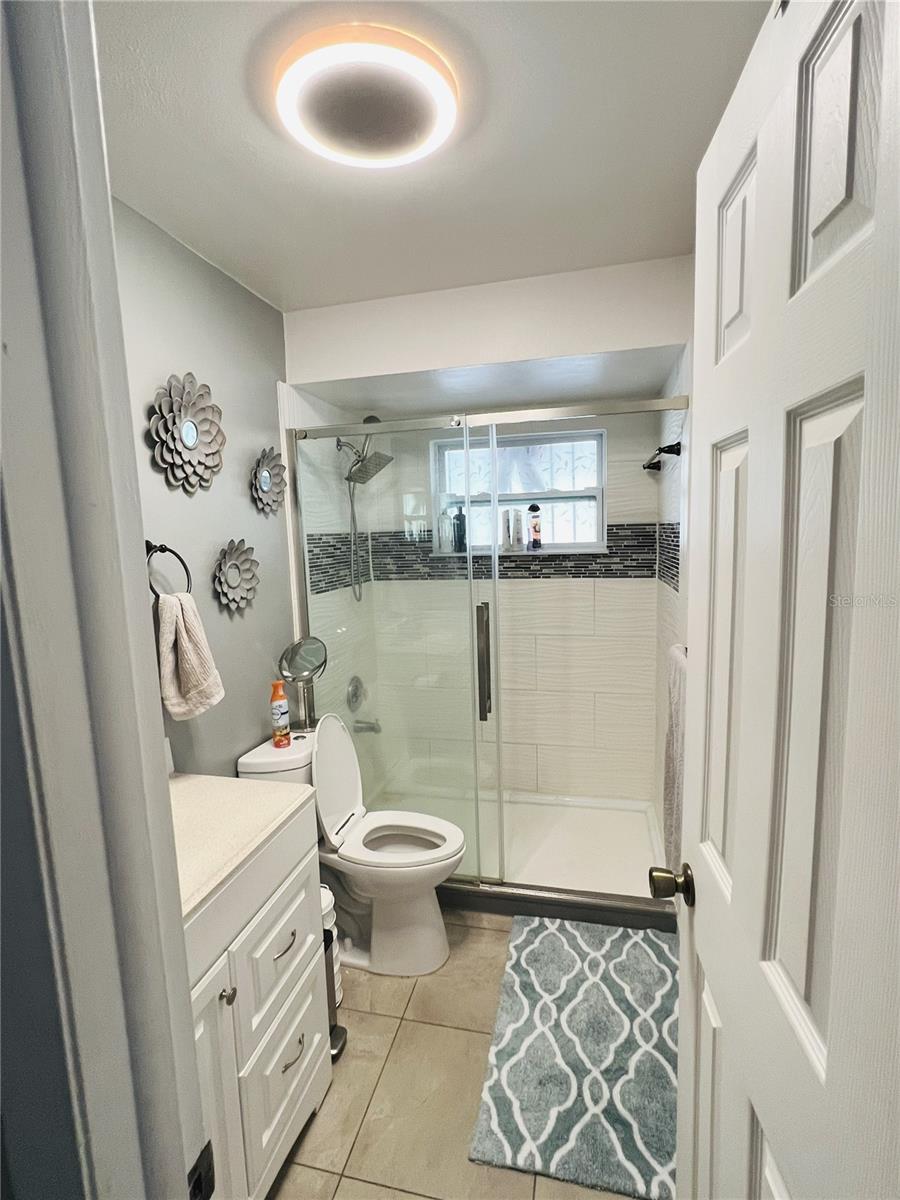 Image 19 of 34 For 8001 52nd Way N