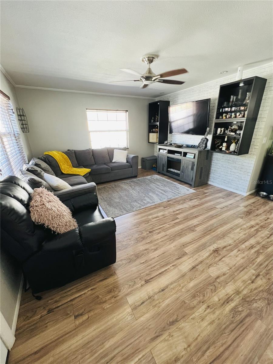 Image 4 of 34 For 8001 52nd Way N