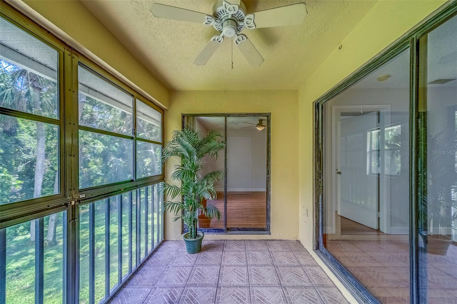 Image 21 of 78 For 3001 58th Avenue S 904