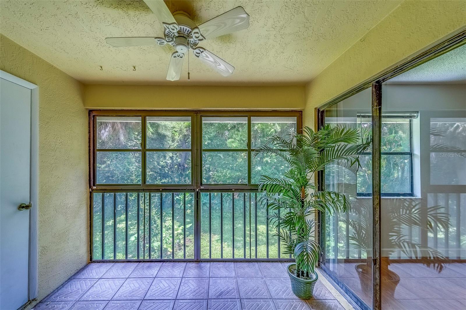 Image 22 of 78 For 3001 58th Avenue S 904