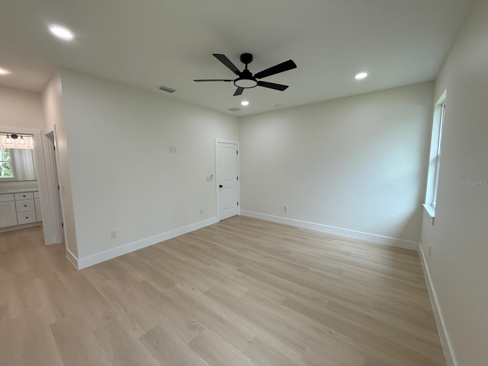 Image 20 of 46 For 126 Canby Circle