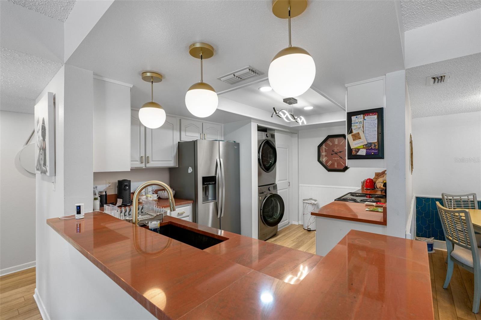 Image 10 of 23 For 2583 Countryside Boulevard 3212
