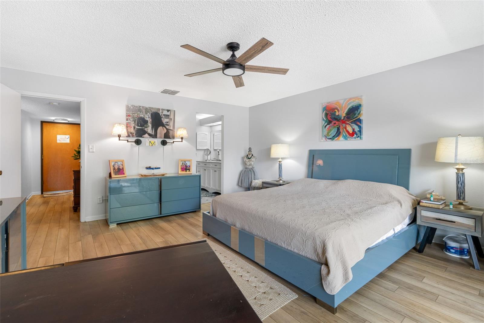 Image 20 of 23 For 2583 Countryside Boulevard 3212